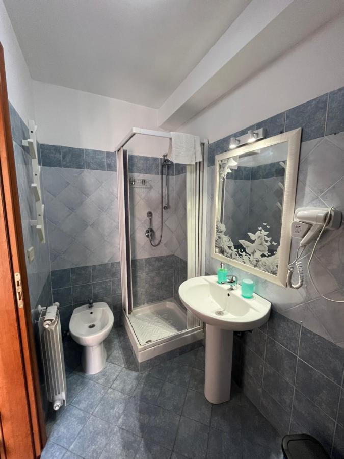 Umberto Street Hotel Catánia Buitenkant foto