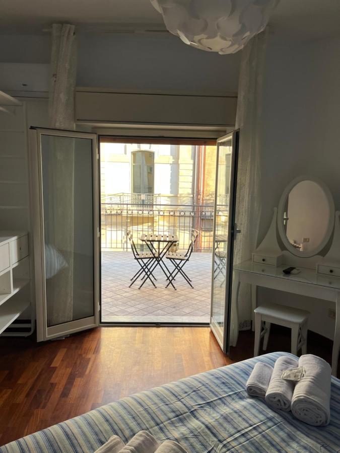 Umberto Street Hotel Catánia Buitenkant foto